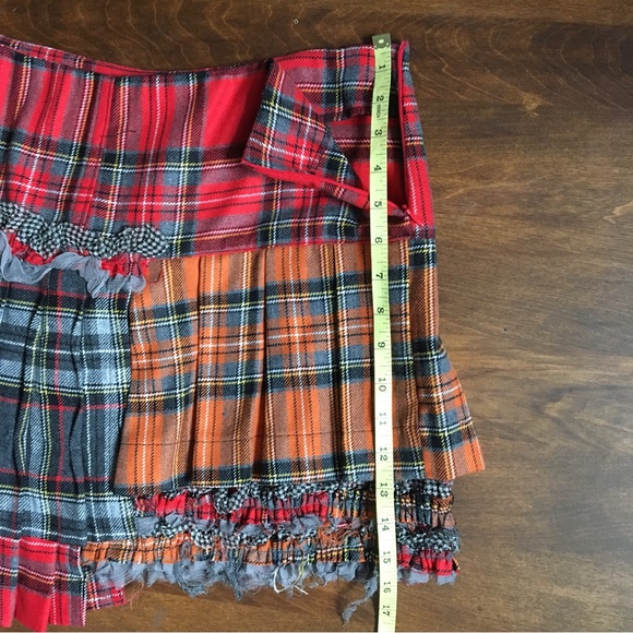 Vintage Westwood style plaid skirt - Picture 9 of 10